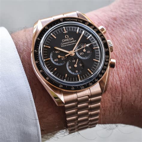 Moonwatch Professional Speedmaster Sedna™ gold